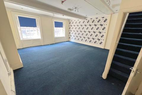 Property to rent, Bury, Bury BL9