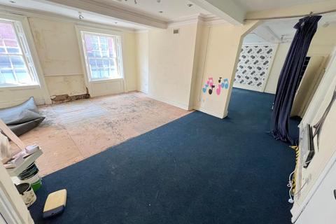 Property to rent, Bury, Bury BL9