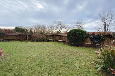 1 Avis Close, Newhaven, BN9 0DN