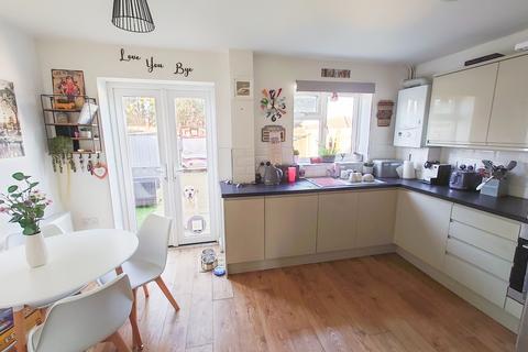 10a Downs View, Peacehaven, BN10 8JE