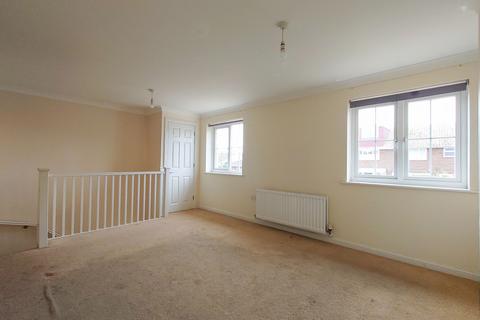 2 bedroom terraced house for sale, Roundhouse Crescent, Peacehaven