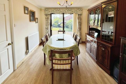 4 bedroom detached house for sale, Knowle Wood View, Telford TF3