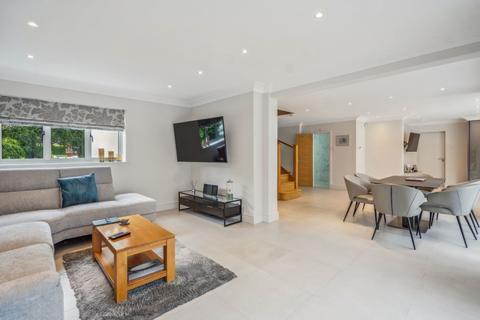 Westwood Hedgerow, Chalfont St Peter, Gerrards Cross, SL9 0HD