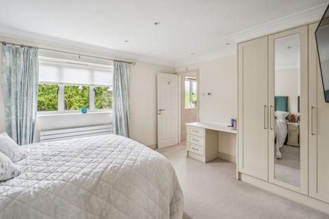 Westwood Hedgerow, Chalfont St Peter, Gerrards Cross, SL9 0HD