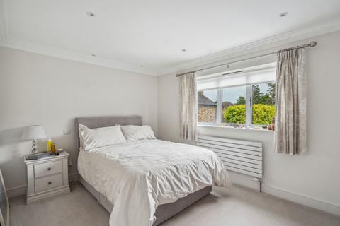 Westwood Hedgerow, Chalfont St Peter, Gerrards Cross, SL9 0HD