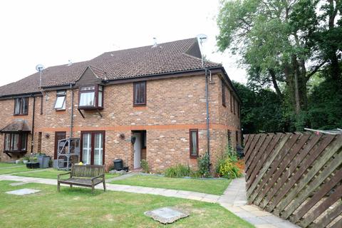 2 bedroom end of terrace house for sale, Vicarage Road, Marchwood SO40