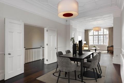 3 bedroom apartment for sale, Lower Sloane Street Chelsea SW1W