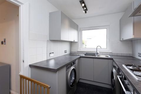 2 bedroom flat for sale, Springhill Brae, Cowdenbeath KY4