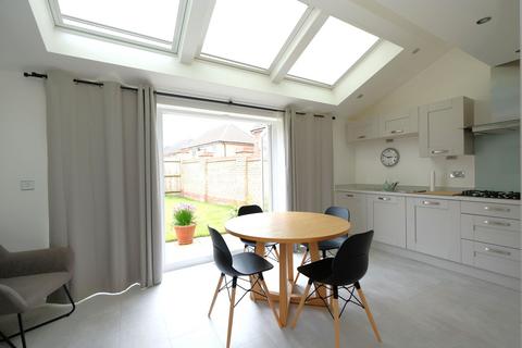 16 Grantham Crescent, Eccles, Manchester, M30 0ZB