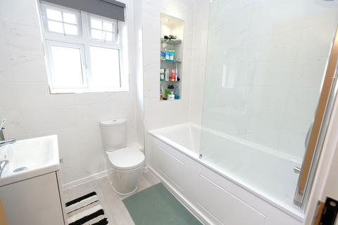 16 Grantham Crescent, Eccles, Manchester, M30 0ZB