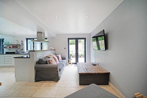 56 Barcheston Road, Knowle, Solihull, B93 9JT