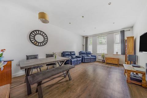 2 bedroom ground floor flat for sale, Edison Court, Culverden Park Road