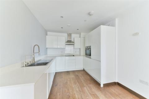 2 bedroom apartment to rent, Abbey Road, Barking, IG11