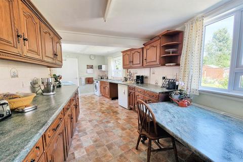 4 bedroom detached bungalow for sale, Whitchurch Canonicorum