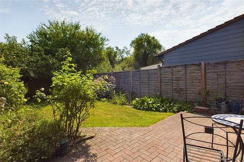 48 Cavalier Close, Theale, Reading, RG7 5DJ