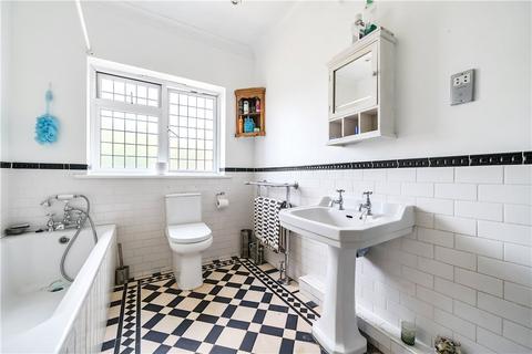 28 Darwin Road, Welling, DA16 2EG