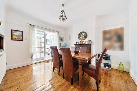 28 Darwin Road, Welling, DA16 2EG
