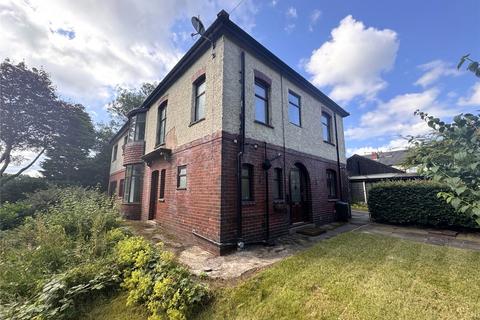 4 bedroom detached house to rent, Oxford Avenue, Rochdale OL11