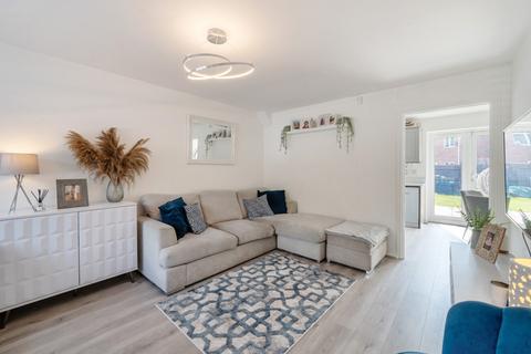 63 Balmoral Way, Birmingham, B14 4NU