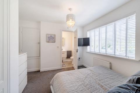 63 Balmoral Way, Birmingham, B14 4NU
