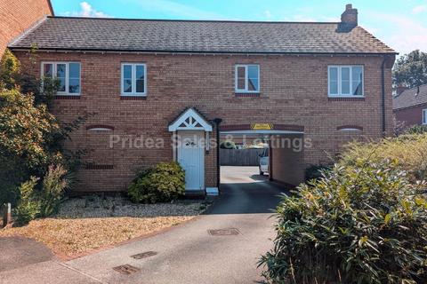 2 bedroom coach house for sale, Leveret Chase, Witham St Hughs