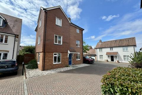 4 bedroom townhouse for sale, Hailsham, East Sussex, BN27