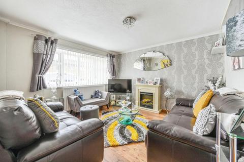 6 Stonepit, Tamworth, B77 1DN