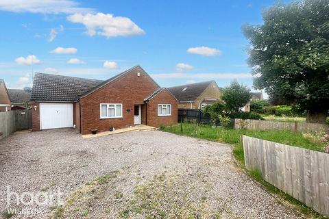 3 bedroom detached bungalow for sale, Fen Road, Parson Drove