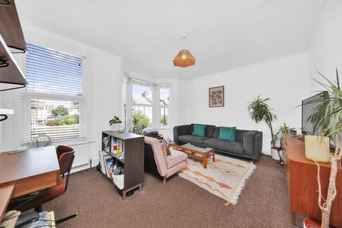 1 bedroom flat for sale, Simmonds Road, Leyton, E10