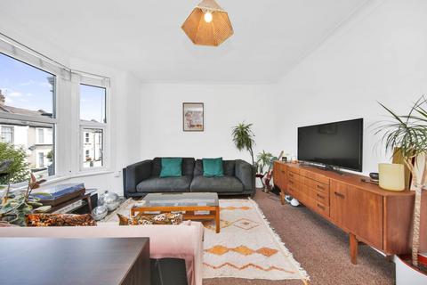 1 bedroom flat for sale, Simmonds Road, Leyton, E10