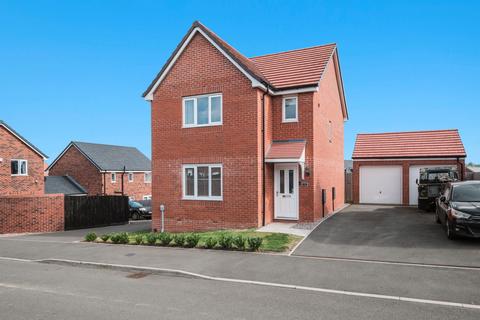 3 bedroom detached house for sale, Ingram Close, Brockhill, Redditch B97 6BS