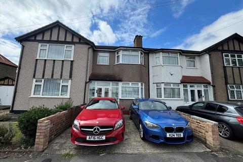 3 bedroom terraced house to rent, Hornchurch Road, Hornchurch, Hornchurch