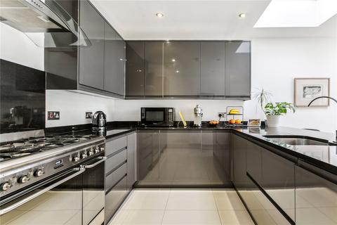 45 Forthbridge Road, London, SW11 5NX