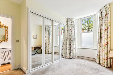 45 Forthbridge Road, London, SW11 5NX