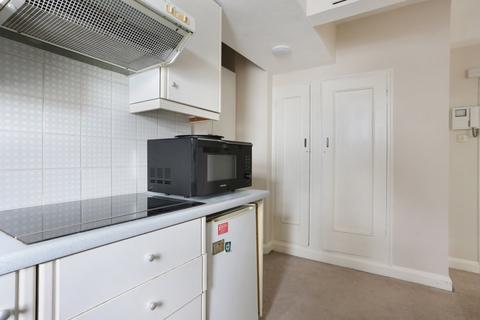 1 bedroom apartment for sale, Vicarage Gate, London W8