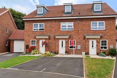 4 bedroom terraced house for sale, Pius Avenue, North Hykeham, Lincoln, Lincolnshire, LN6