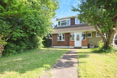 4 bedroom semi-detached house for sale, Ozonia Walk, Wickford, Essex, SS12