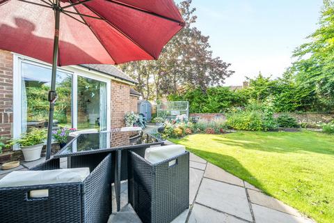Windruff Catteshall Road, Godalming, GU7 1LY
