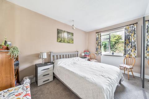 Windruff Catteshall Road, Godalming, GU7 1LY