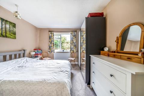 Windruff Catteshall Road, Godalming, GU7 1LY