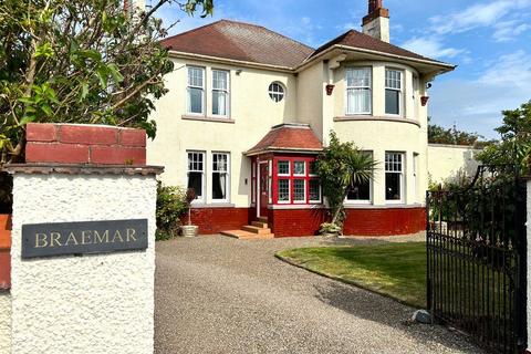 5 bedroom detached house for sale, Braemar, Largo Road, KY8 4TB