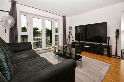 13 Ainger Close, Aylesbury, HP19 8JW