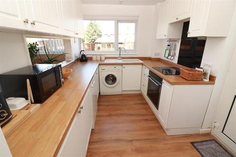 10 Lyndale Road, Yate, Bristol, BS37 4DD