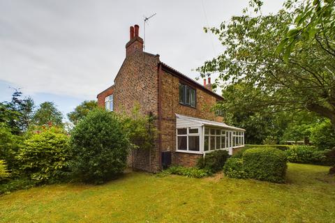 5 bedroom detached house for sale, Cherry Tree Cottage, Main Road, Thorngumbald, HU12