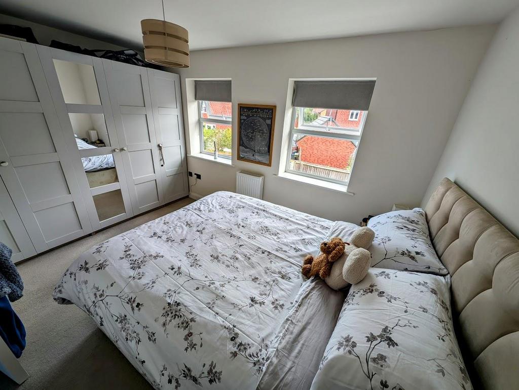 Bed 1.jpg