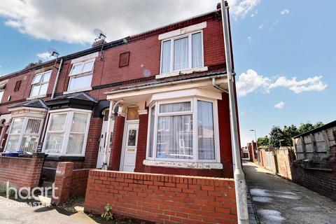 3 bedroom end of terrace house for sale, Broughton Avenue, Doncaster