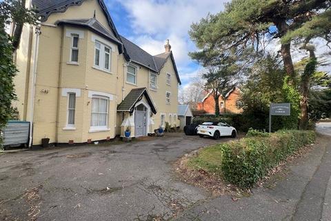 1 bedroom house of multiple occupation to rent, 25 Durley Chine Road , Bournemouth , BH2