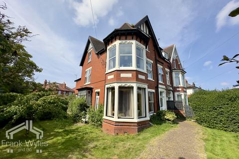 6 bedroom semi-detached house for sale, Blackpool Road, Ansdell