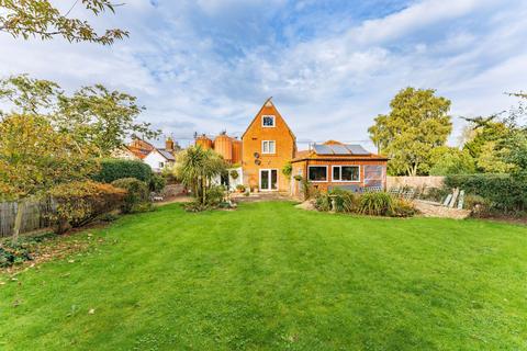 5 bedroom detached house for sale, Fakenham Road, Great Ryburgh