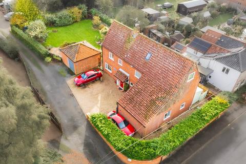 5 bedroom detached house for sale, Fakenham Road, Great Ryburgh